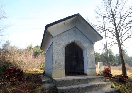 KAPELICA LOŠKO POPRAVILO STREHE 05 FOTO LJUBO VUKELIČ